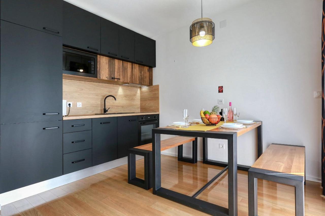 Luxury Apartments Hills Vir Luaran gambar