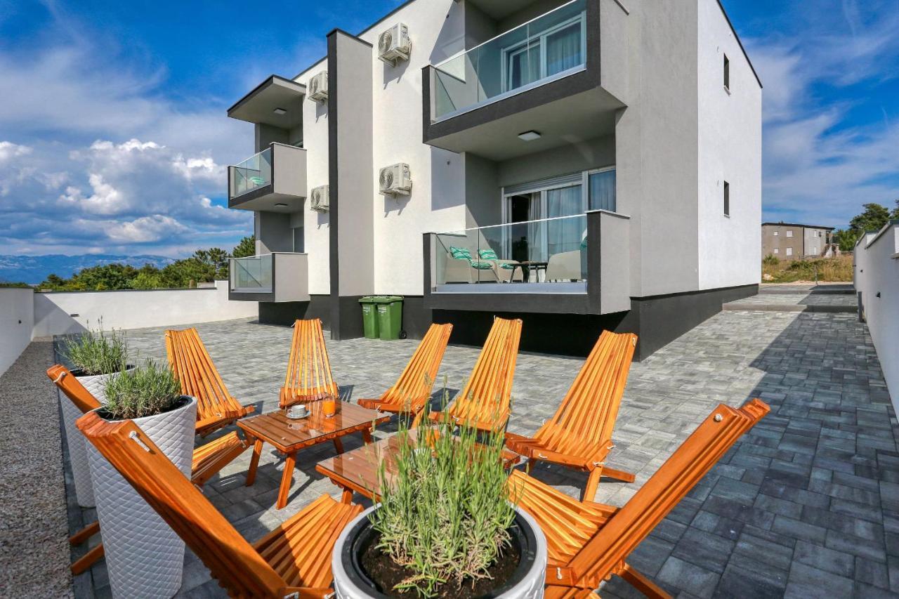 Luxury Apartments Hills Vir Luaran gambar